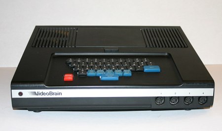 800px-videobrain_family_computer_-_front_view